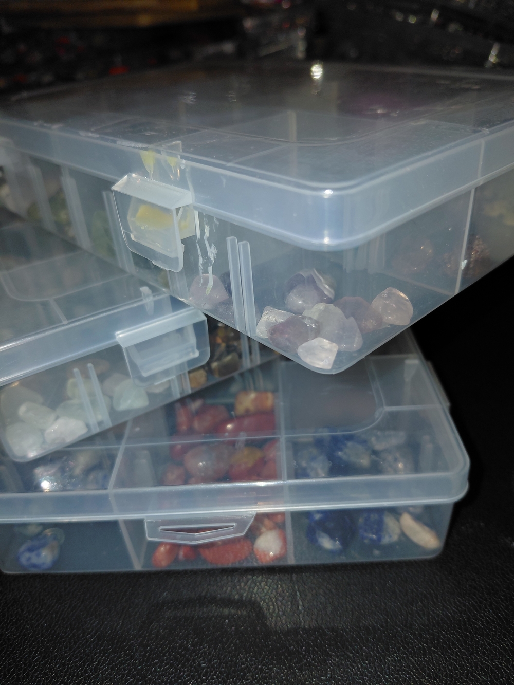 3 TRAYS OF CRYSTAL TUMBLES Small To Medium Size - Picture 4 of 4